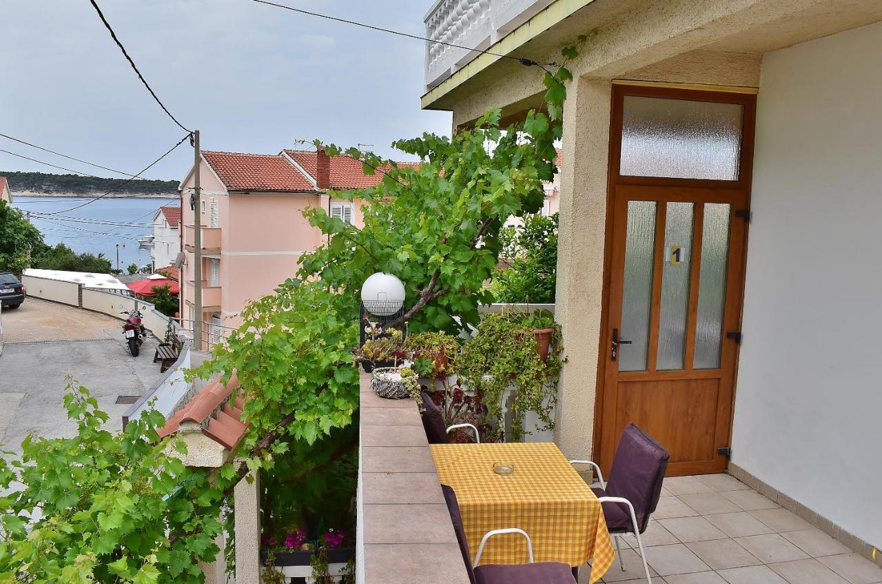 Apartament Banjol Luaran gambar